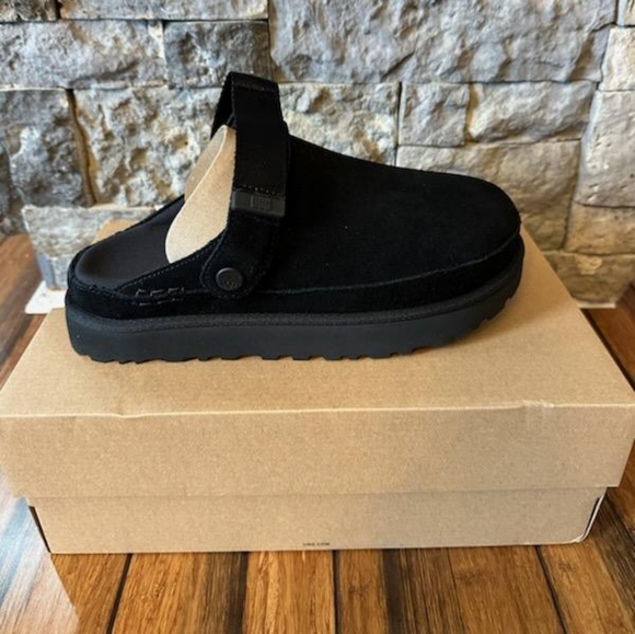 UGG Goldenstar Clogs - Picture 2 of 6